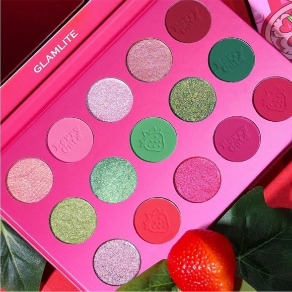 Strawberry Shortcake Glamlite Makeup PR Box Full Collection Set 🍓 - Picture 5 of 10